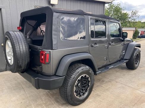 Used 2017 Jeep Wrangler Unlimited Sport w/ Quick Order Package 24S AWD/4WD image 8