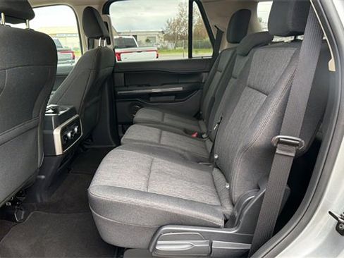 Used 2022 Ford Expedition XLT image 10