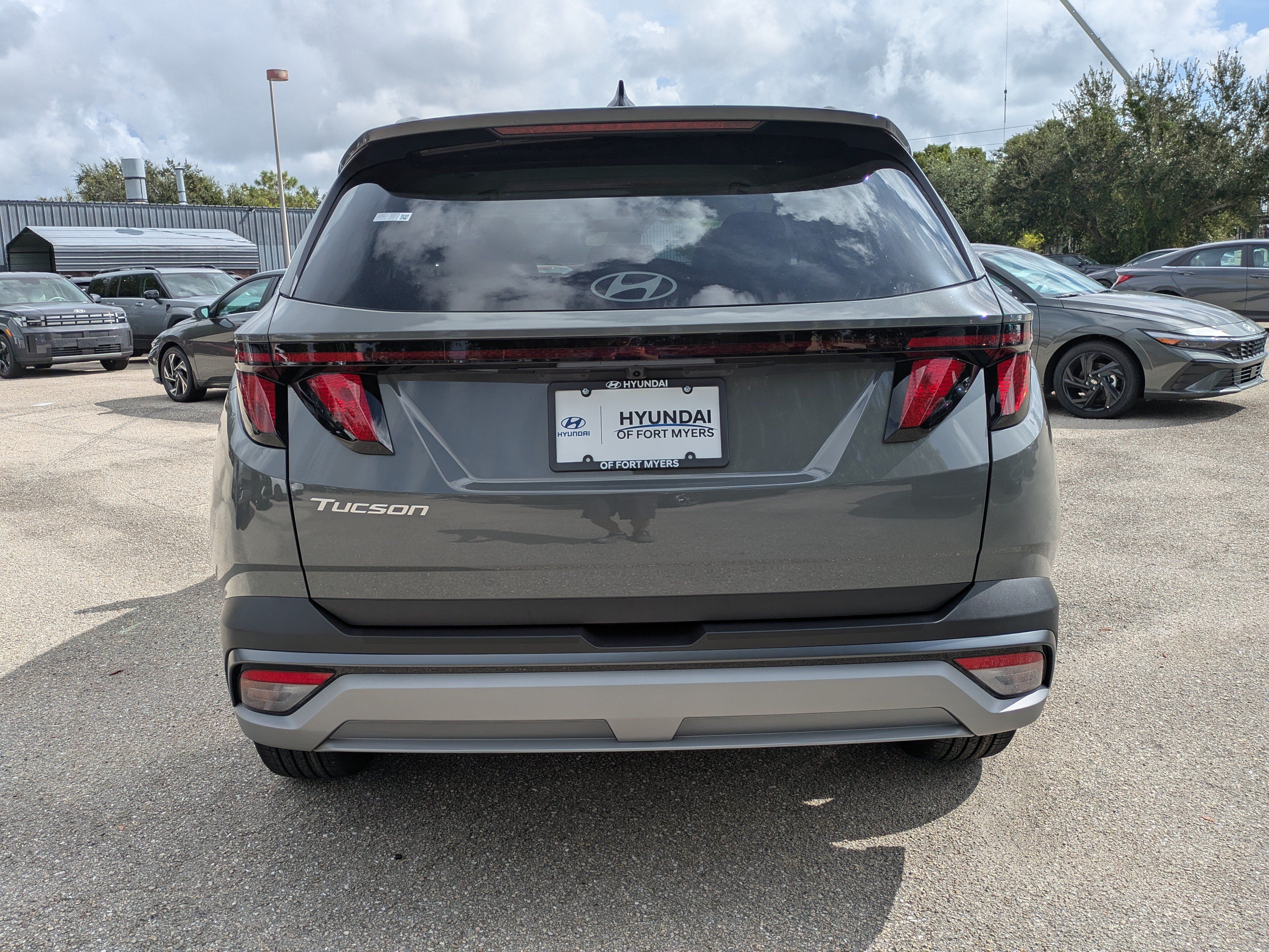 New 2026 Hyundai Tucson SEL Plus w/ Tow & Go Package FWD image 6