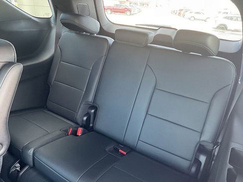 New 2026 Chevrolet Traverse LT image 14
