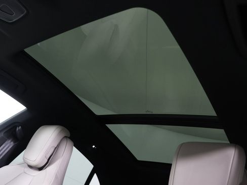 Used 2024 Porsche Macan 4 Electric image 21