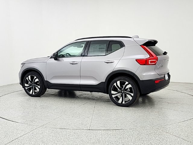 New 2026 Volvo XC40 B5 Plus w/ Climate Package AWD/4WD image 7