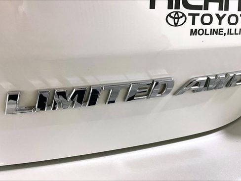 Used 2015 Toyota Highlander Limited image 8