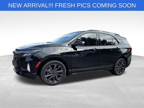 Used 2023 Chevrolet Equinox RS w/ RS Leather Package FWD image 2