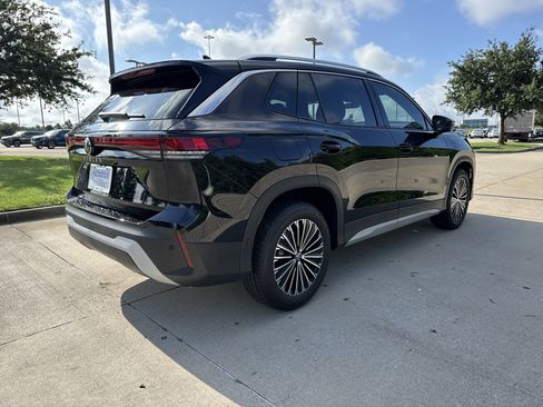 Certified 2025 Volkswagen Tiguan S image 35