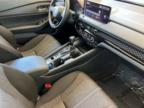 Used 2024 Honda Accord Sport image 15