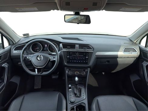 Used 2021 Volkswagen Tiguan SE image 31