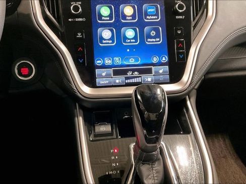 Used 2024 Subaru Outback Premium image 32