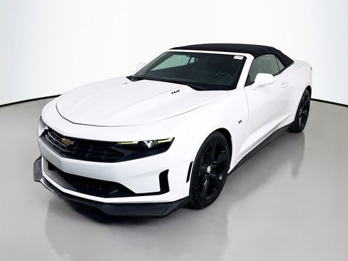 Used 2019 Chevrolet Camaro LT image 4