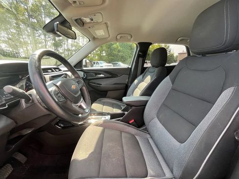 Used 2023 Chevrolet TrailBlazer LT AWD/4WD image 27