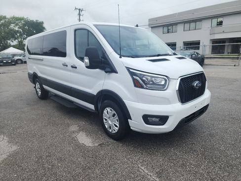 Used 2023 Ford Transit 350 XLT image 7