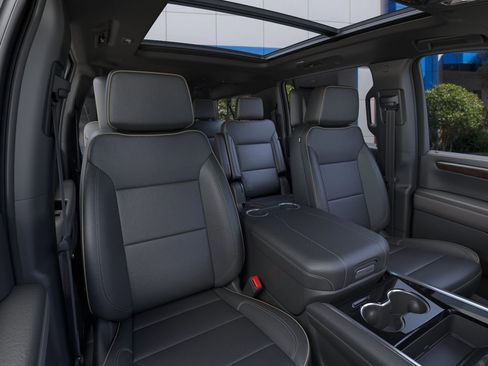 New 2026 Chevrolet Suburban Premier RWD image 16