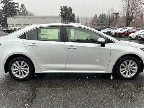 New 2026 Toyota Corolla XLE FWD image 4