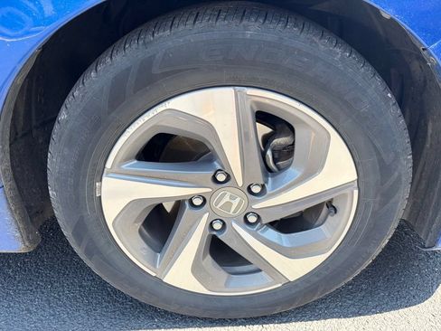 Used 2019 Honda Insight LX image 2