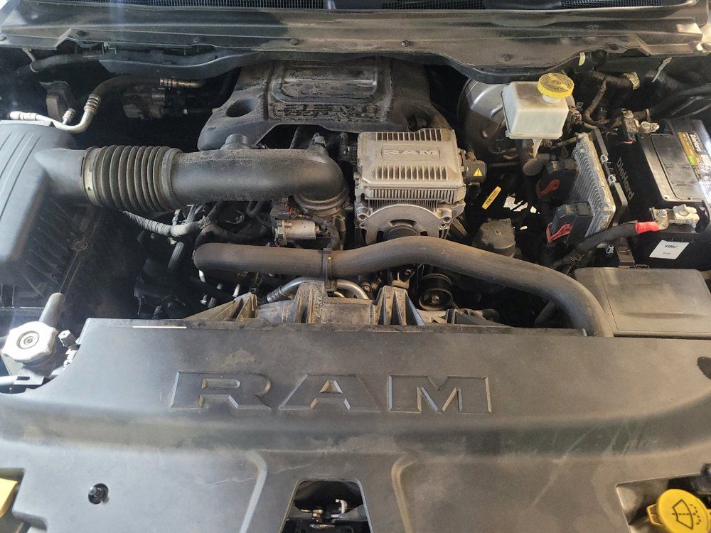 Used 2020 RAM 1500 Limited w/ Black Appearance Package AWD/4WD image 30