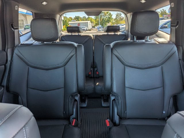 Used 2024 Cadillac XT6 Sport w/ Technology Package AWD/4WD image 16