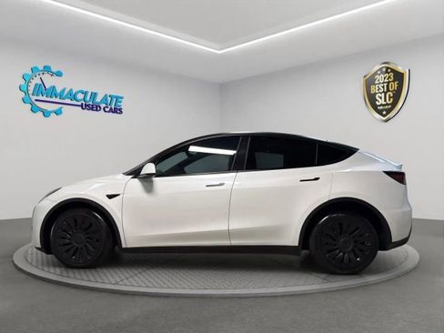 Used 2022 Tesla Model Y Long Range image 2