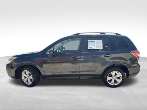 Used 2016 Subaru Forester 2.5i Premium w/ All-Weather Package AWD/4WD image 4