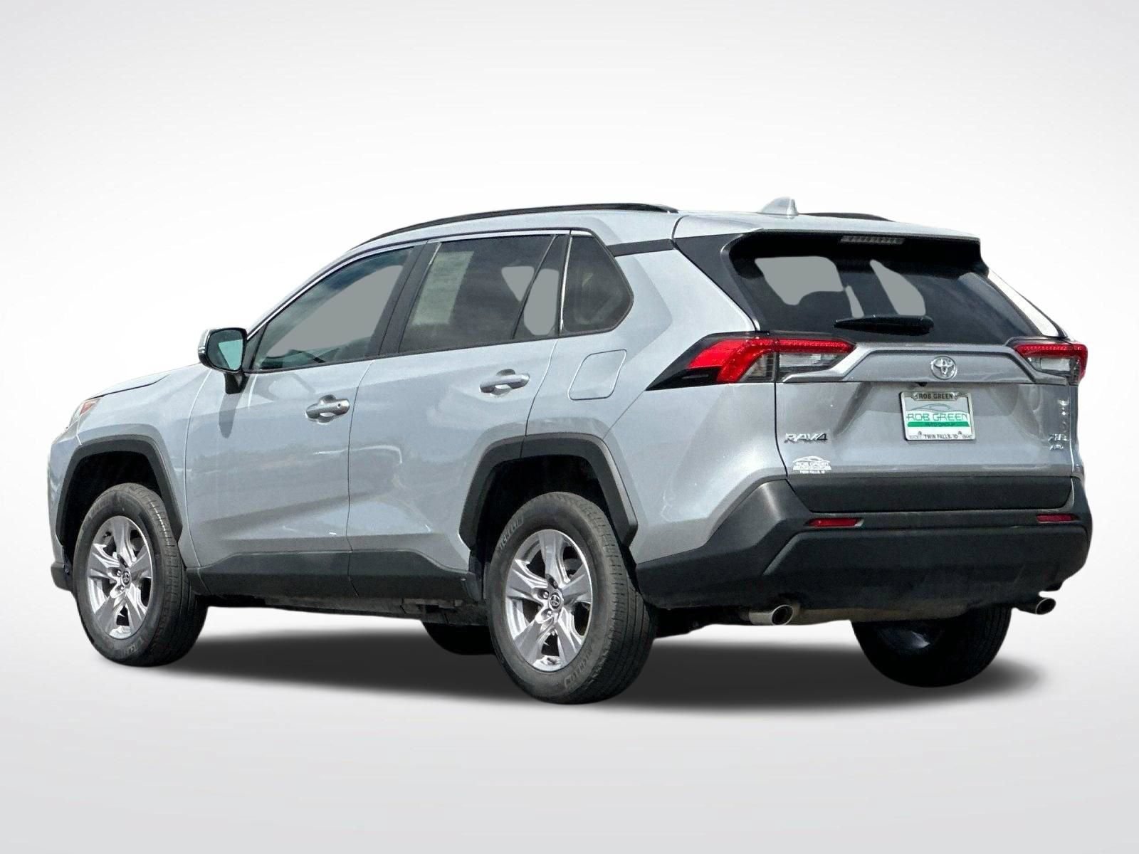 Used 2025 Toyota RAV4 XLE AWD/4WD image 5
