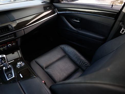 Used 2011 BMW 528i Sedan image 22