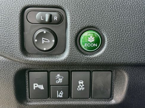Certified 2025 Honda Passport EX-L image 9