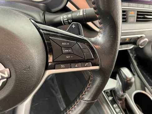 Used 2024 Nissan Altima 2.5 SR FWD image 18