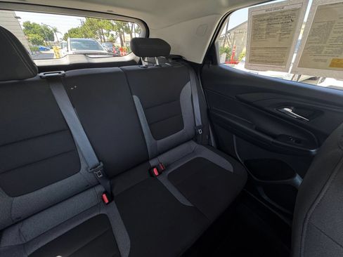 Used 2025 Chevrolet TrailBlazer LT FWD image 31