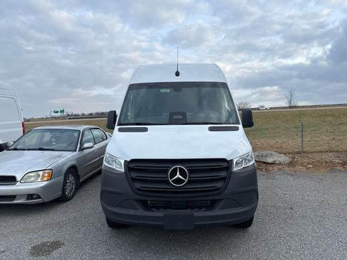Used 2026 Mercedes-Benz Sprinter 2500 image 6