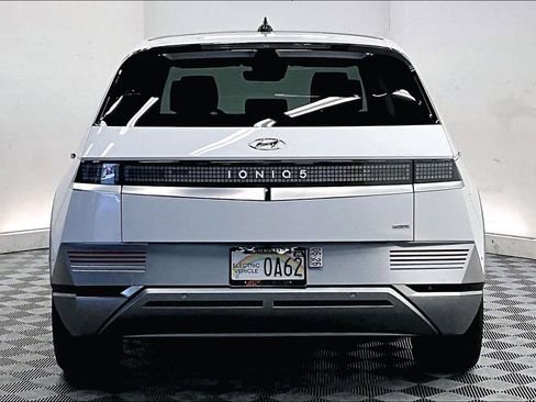 Used 2023 Hyundai Ioniq 5 Limited image 3