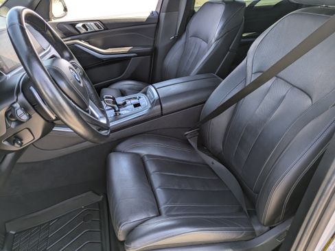 Used 2022 BMW X5 xDrive45e w/ Climate Comfort Package image 26