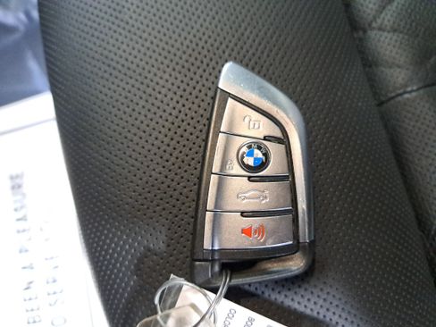 Used 2023 BMW M550i xDrive w/ Executive Package AWD/4WD image 37