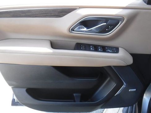 Used 2023 Chevrolet Tahoe Premier image 16