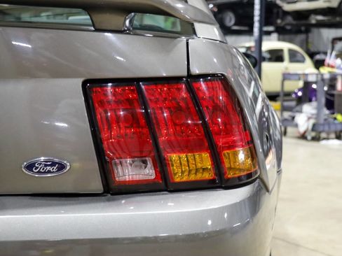 Used 2001 Ford Mustang Cobra image 35