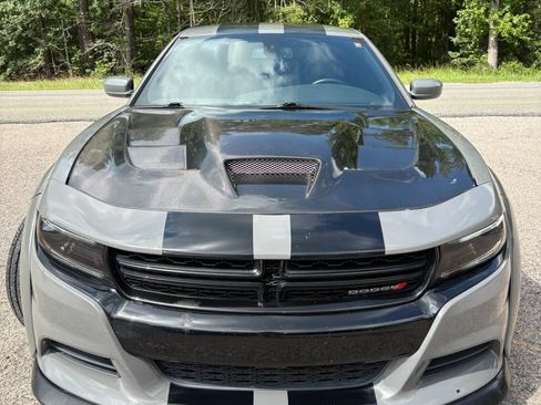 Used 2018 Dodge Charger R/T RWD image 10