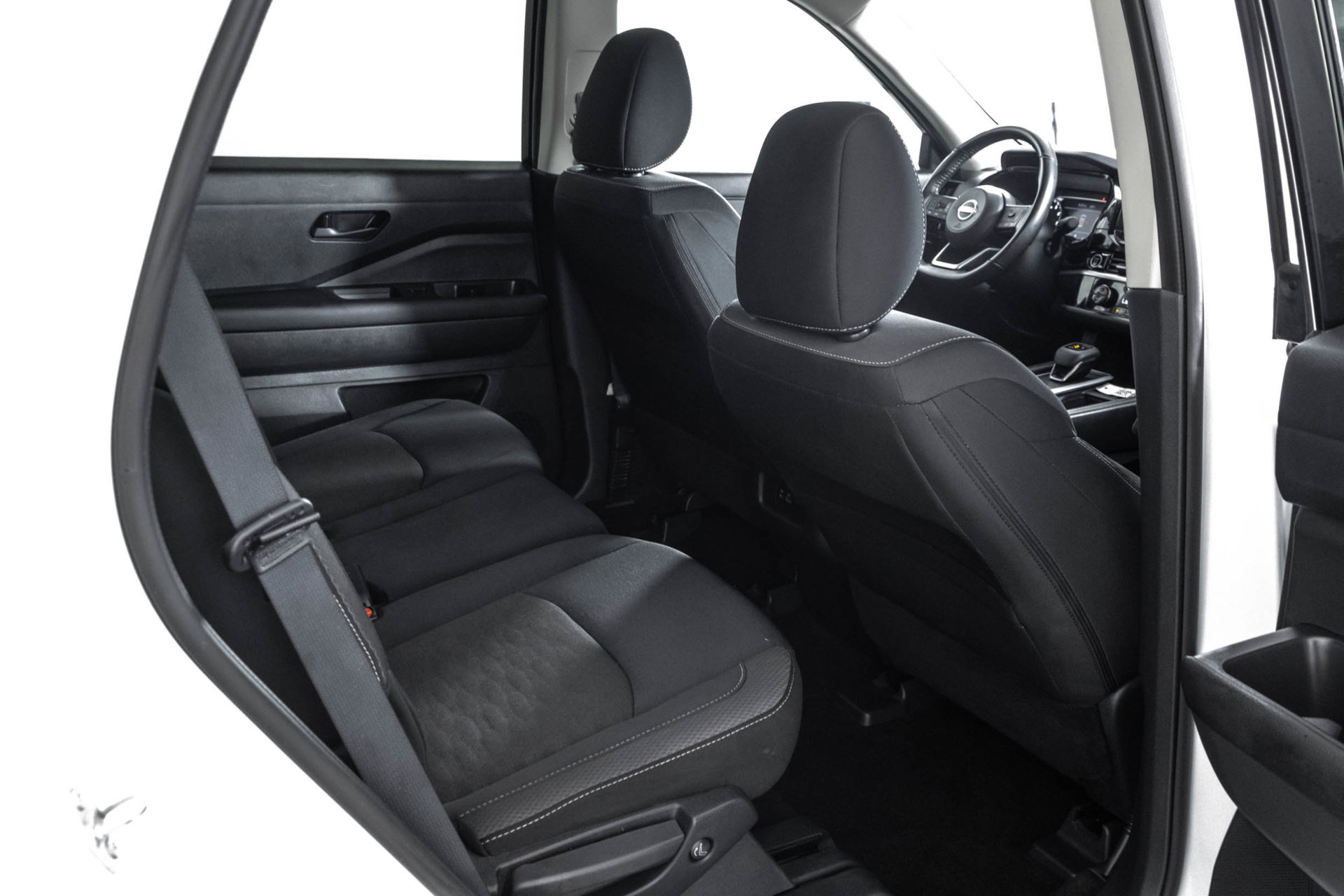 Used 2024 Nissan Pathfinder SV AWD/4WD image 39
