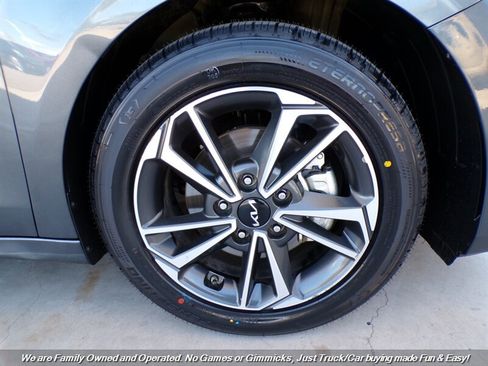 Used 2024 Kia Forte LXS FWD image 35