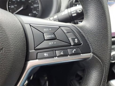 Used 2023 Nissan Kicks SV image 24