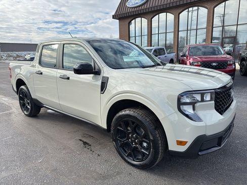 New 2025 Ford Maverick XLT w/ XLT Luxury Package AWD/4WD image 2