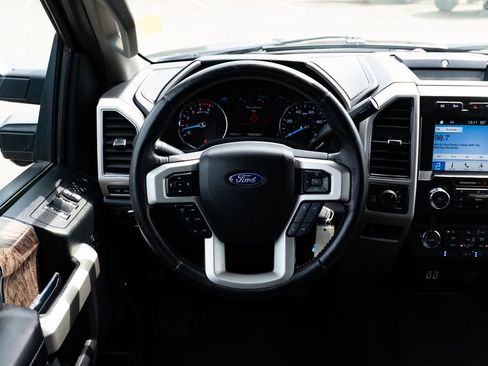 Used 2019 Ford F250 Lariat w/ Chrome Package AWD/4WD image 11