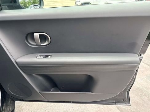 New 2026 Hyundai Ioniq 5 SEL RWD image 17