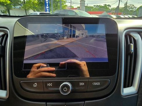 Used 2023 Chevrolet Malibu LT FWD image 22