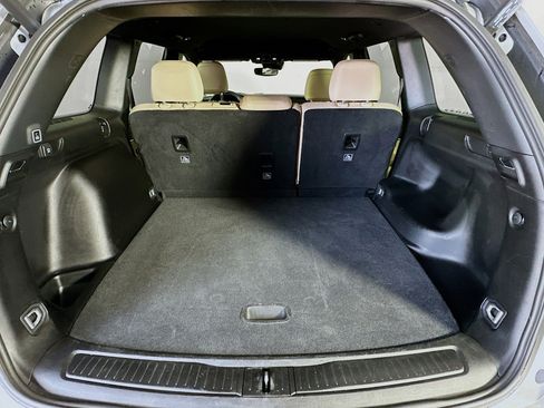 Used 2024 Jeep Grand Cherokee Limited image 28