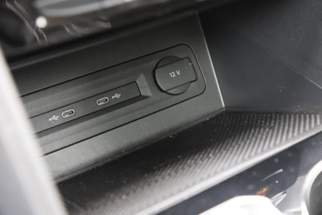 Used 2023 Volkswagen Atlas Cross Sport SEL R-Line AWD/4WD image 30