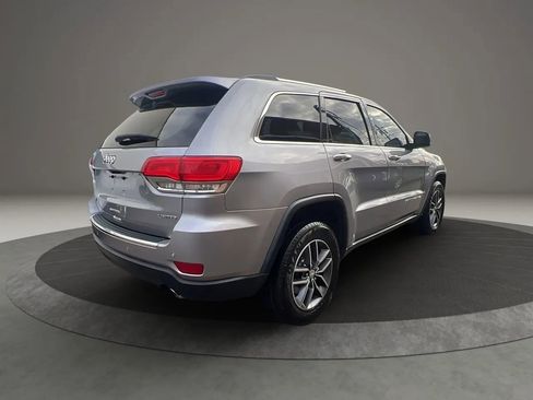 Used 2018 Jeep Grand Cherokee Limited w/ Luxury Group II image 5