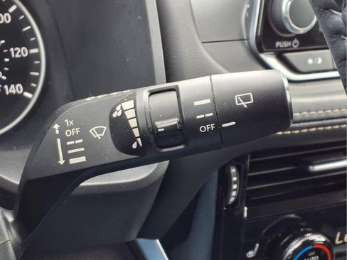 Used 2021 Nissan Rogue SV w/ Premium Package FWD image 27