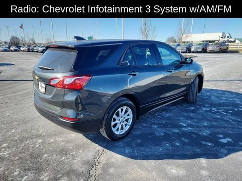 Used 2019 Chevrolet Equinox LS w/ LS Convenience Package image 10