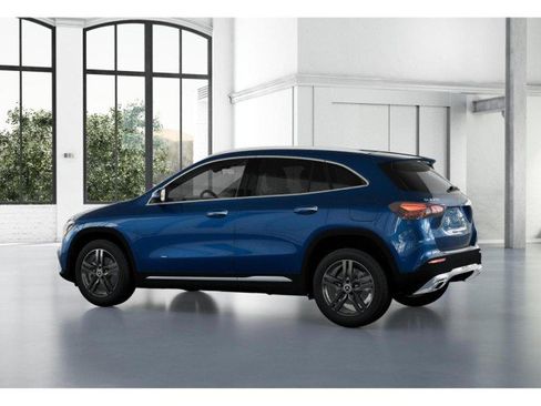 Certified 2025 Mercedes-Benz GLA 250 image 30