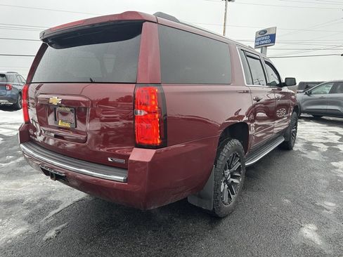 Used 2017 Chevrolet Suburban Premier image 10