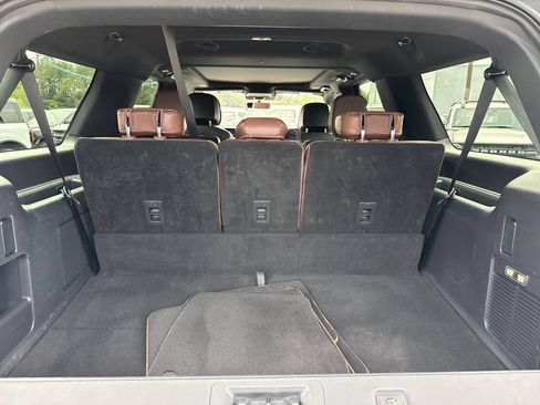 Used 2025 Lincoln Navigator L Reserve AWD/4WD image 19