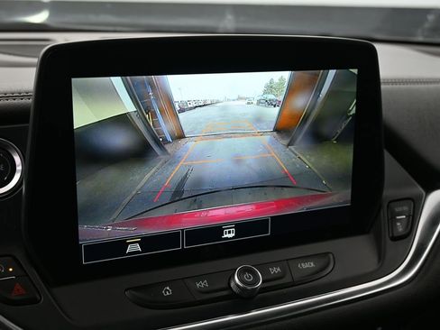 Used 2025 Chevrolet Blazer LT image 29